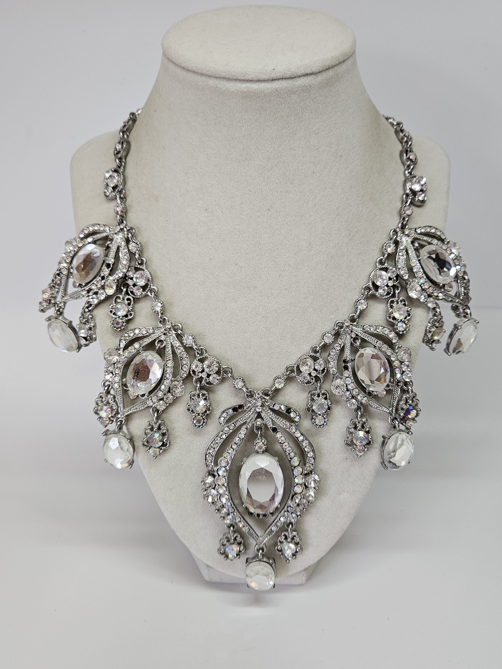 VINTAGE Elaborate Silver TOne Glass Rhinestone Statement Necklace Formal